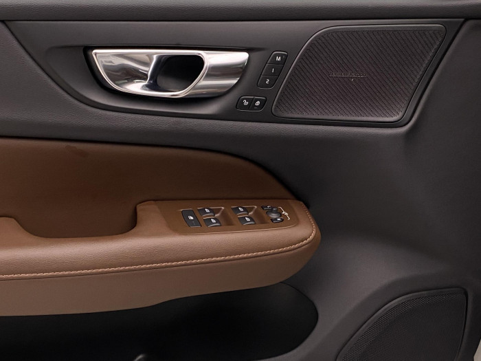 Volvo V60 CC D4 AWD PRO REZERVACE 2.0 d CC CC