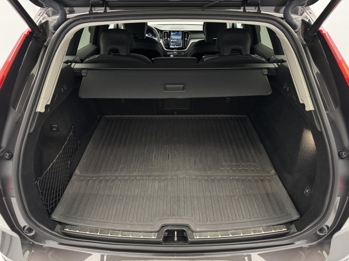 Volvo XC60 B4 CORE AUT CZ 1.maj