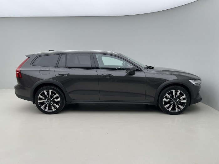 Volvo V60 CC B5 AWD PLUS BRIGHT AUT