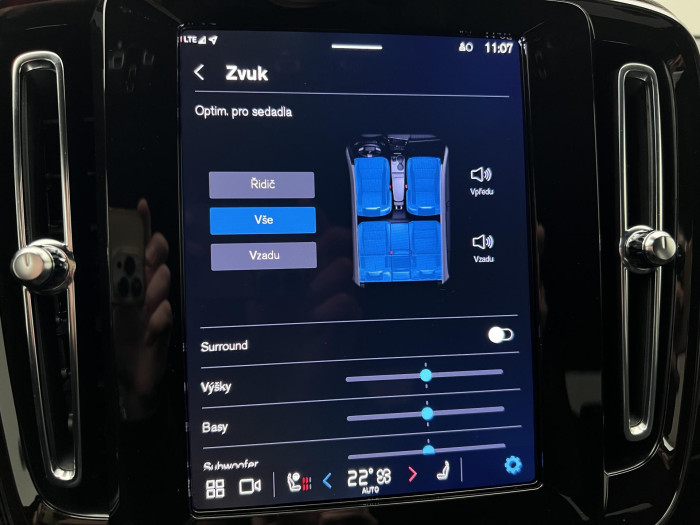 Volvo XC40 B3 ULTRA DARK AUT CZ 1.maj.