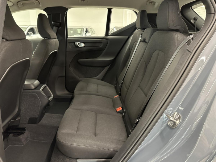 Volvo XC40 T2 CORE AUT REZERVACE