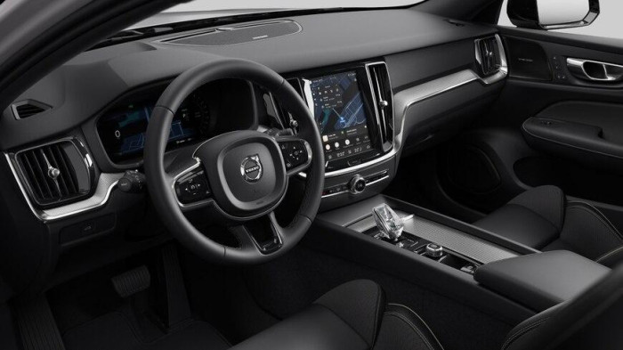 Volvo V60 B4 DARK PLUS