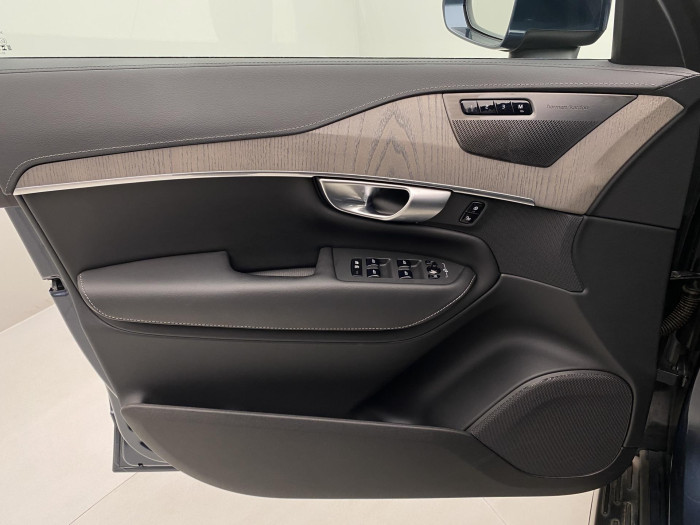 Volvo XC90 B6 AWD BRIGHT PLUS REZERVACE