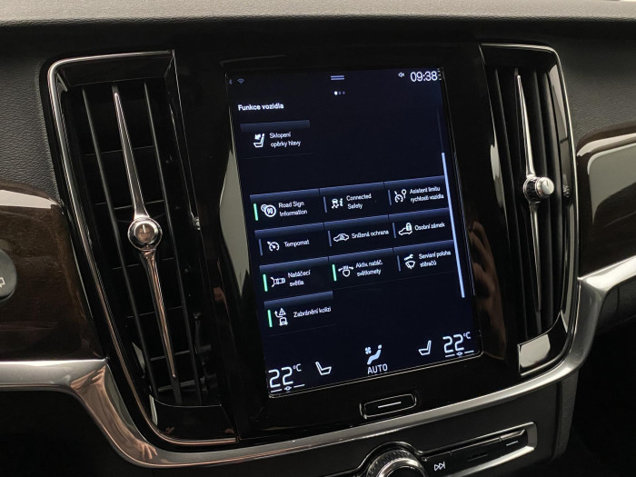 Volvo V90 T4 MOMENTUM AUT REZERVACE 2.0 Momentum