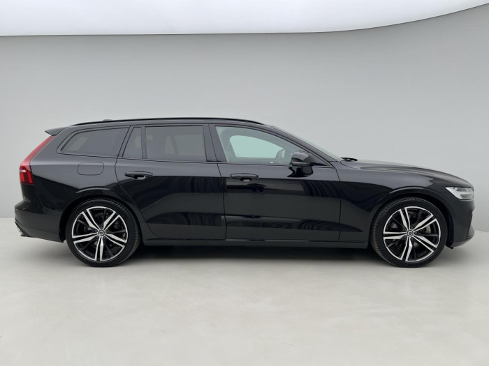 Volvo V60 T8 AWD R-DESIGN AUT  1.maj.