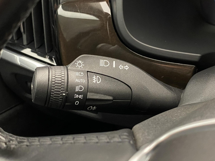 Volvo V90 T4 MOMENTUM AUT REZERVACE 2.0 Momentum