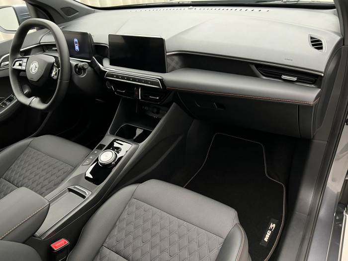 MG MG3 EXCLUSIVE HYBRID+ AUT CZ 1.maj 1.5 Exclusive