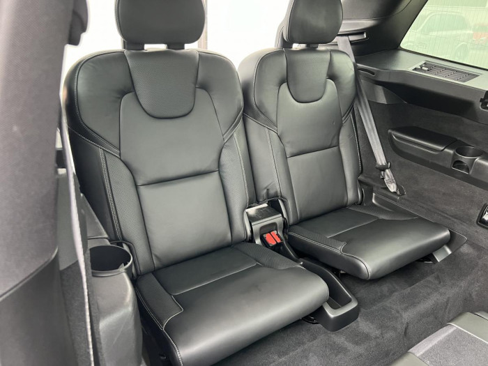 Volvo XC90 T8 AWD R-DESIGN Aut REZERVACE