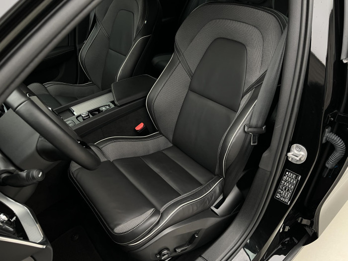 Volvo V60 B4 PLUS DARK AUT 1.maj.