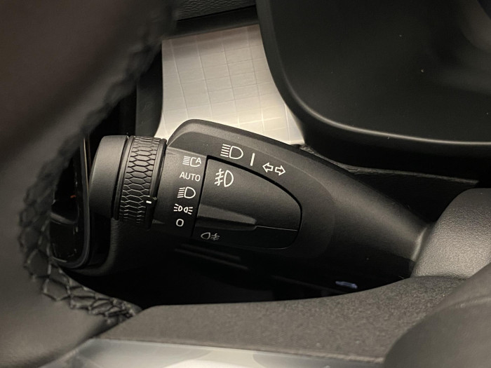 Volvo XC40 B3 AUT PLUS BLACK EDITION