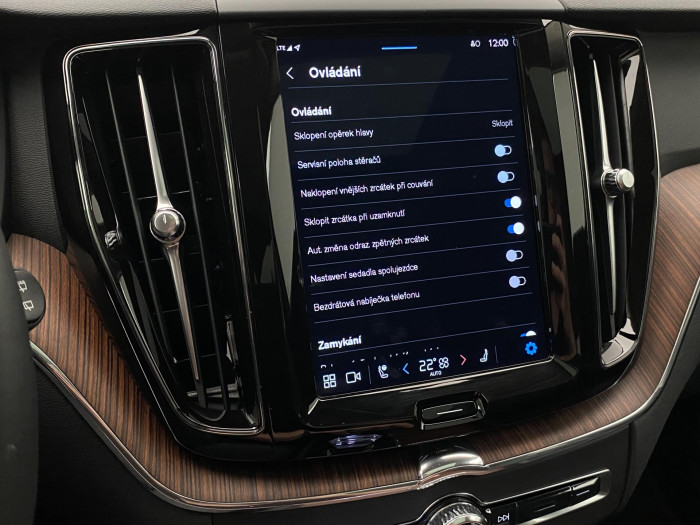 Volvo XC60 T6 AWD INSCRIPTION RECHARGE CZ