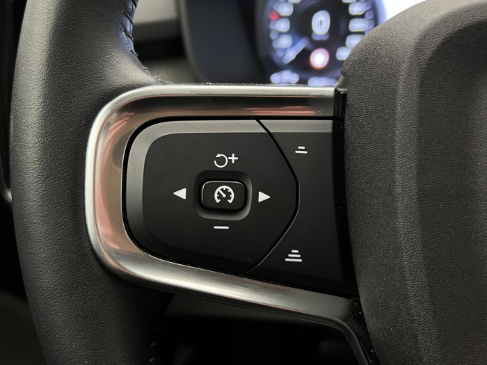 Volvo XC40 T3 INSCRIPTION 1.maj.