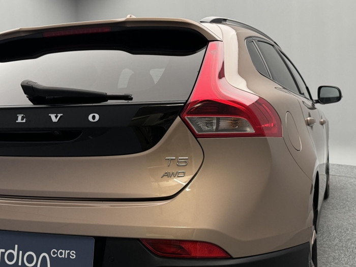 Volvo V40 CC T5 AWD SUMMUM AUT CZ 2.5 CC CC Summum