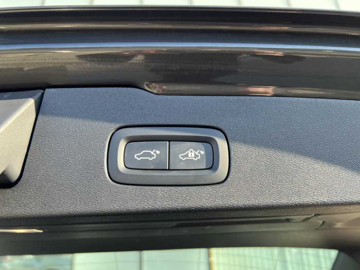 Volvo V60 T5 INSCRIPTION Aut REZERVACE