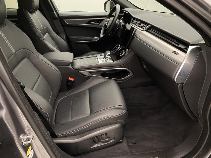 Jaguar F-Pace P250 SE AWD AUT REZERVACE 2.0 SE