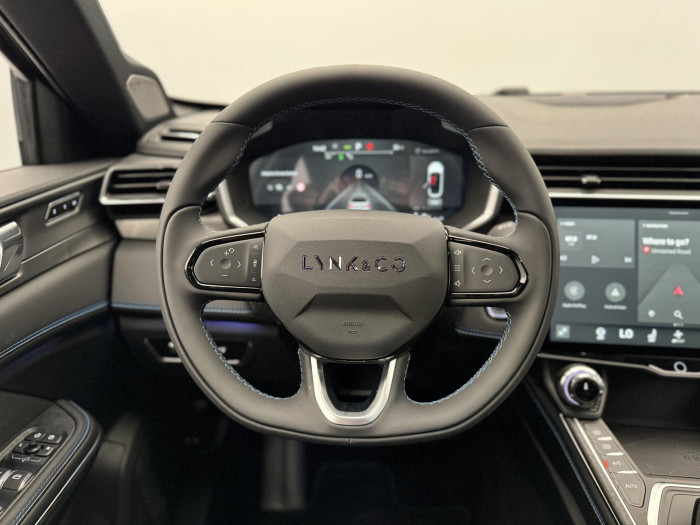 Lynk & Co 01 PHEV DCT AUT 1.maj