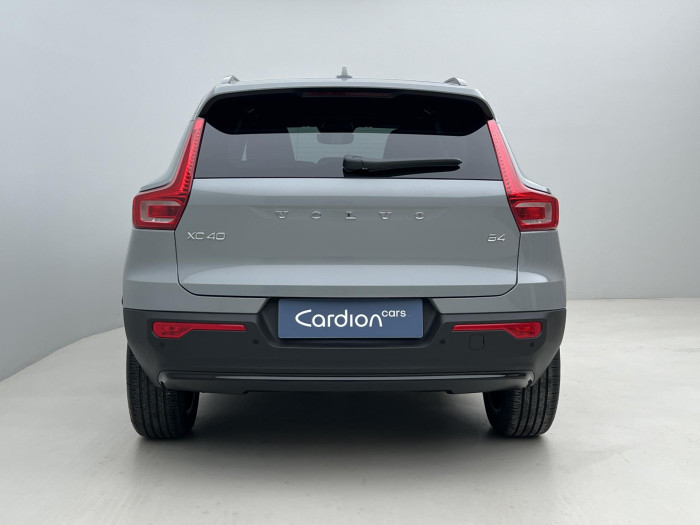 Volvo XC40 B4 DARK ULTRA AUT