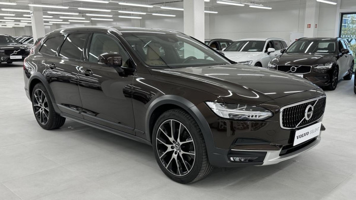 Volvo V90 CROSS COUNTRY D5 AWD REZERVACE 2.0 d