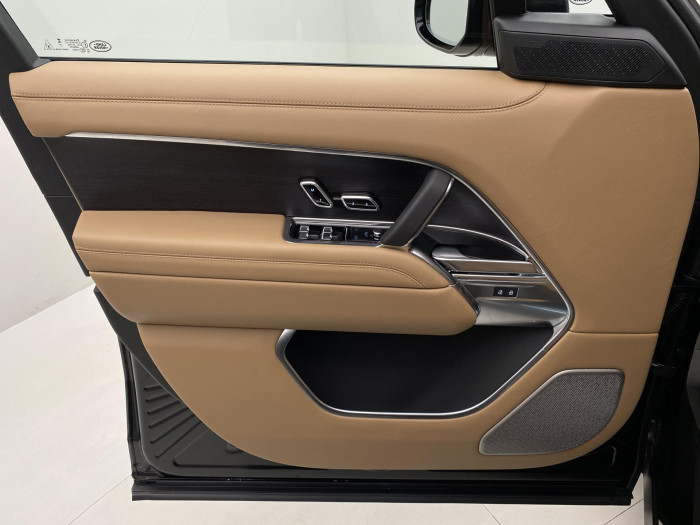 Land Rover Range Rover D350 AUTOBIOGRAPHY LWB 3.0 d