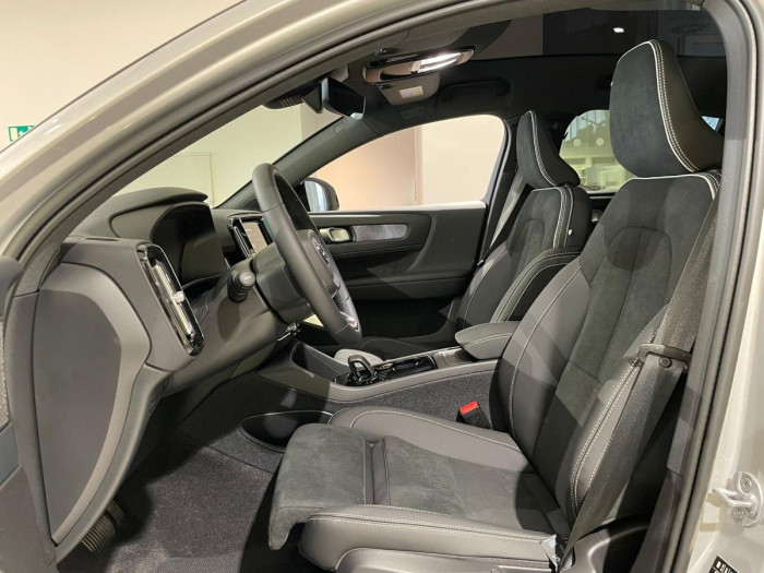 Volvo C40 PURE ELECTRIC RECHARGE AUT AWD