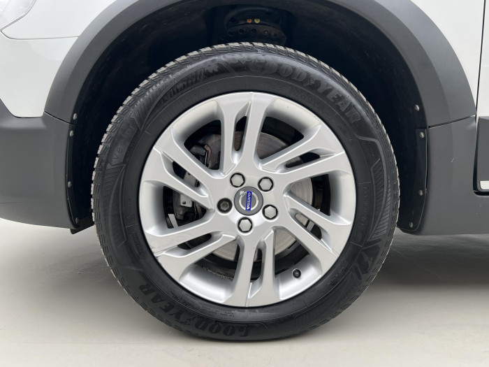 Volvo XC70 D4 AWD NAVIGACE AUT CZ 2.4 d