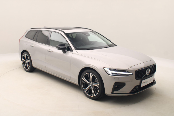 Volvo V60 B4 PLUS DARK AUT 1.maj