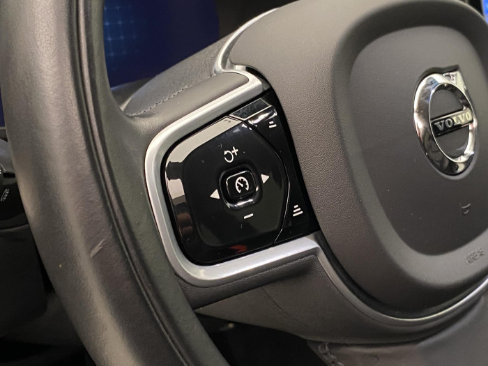 Volvo XC60 B4 AWD INSCRIPTION AUT CZ