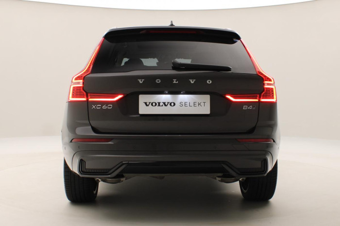 Volvo XC60 B4 AWD DARK ULTIMATE CZ 1.maj