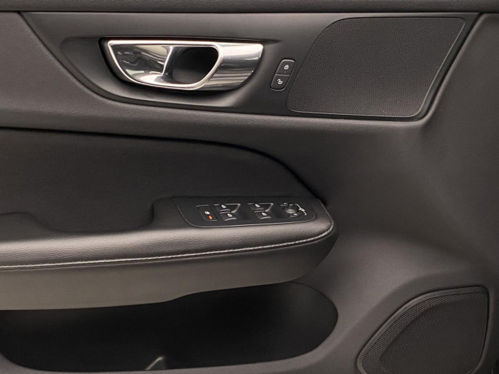 Volvo V60 D3 MOMENTUM AUT REZERVACE 2.0 d Momentum