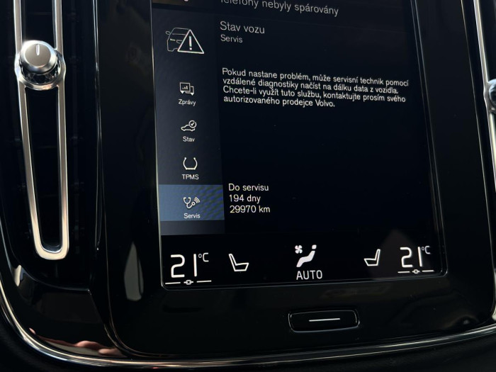 Volvo XC40 B4 AWD MOMENTUM Aut REZERVACE 2.0 Momentum