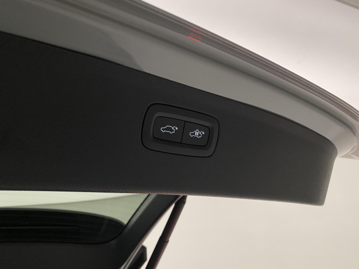 Volvo XC90 T8 AWD PLUS DARK RECHARGE AUT