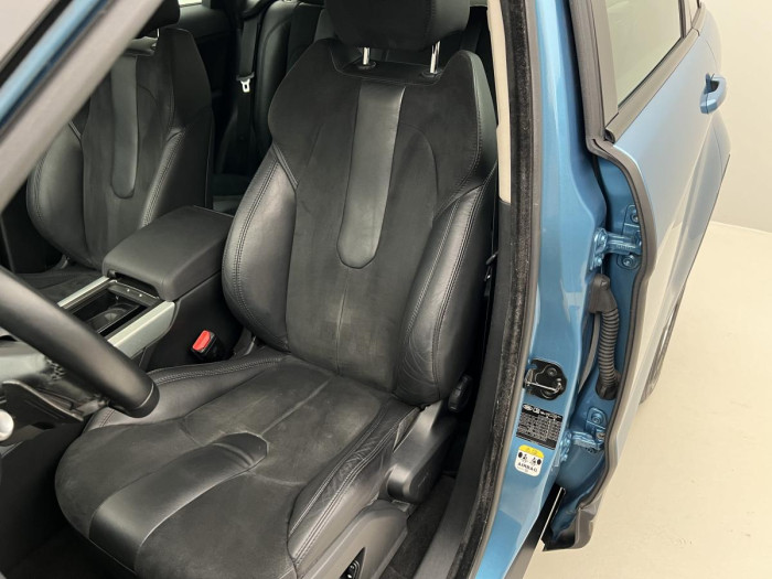 Land Rover Range Rover Evoque 2.2 TD4 AWD AUT CZ REZERVACE 2.2 TD