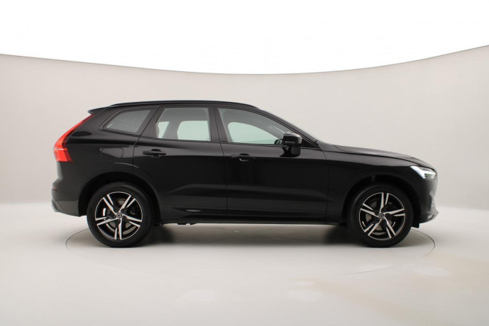 Volvo XC60 B5 AWD R-DESIGN REZERVACE