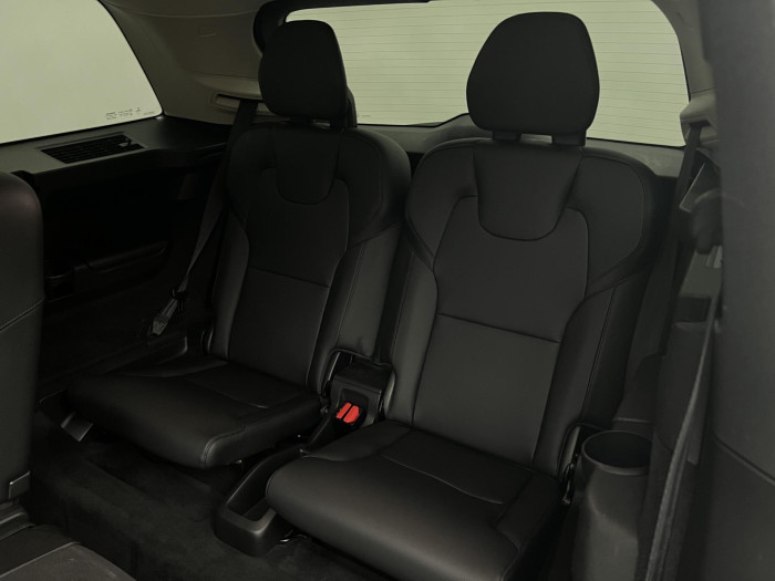 Volvo XC90 D5 AWD INSCRIPTION 7MÍSTNÁ AUT 2.0 d