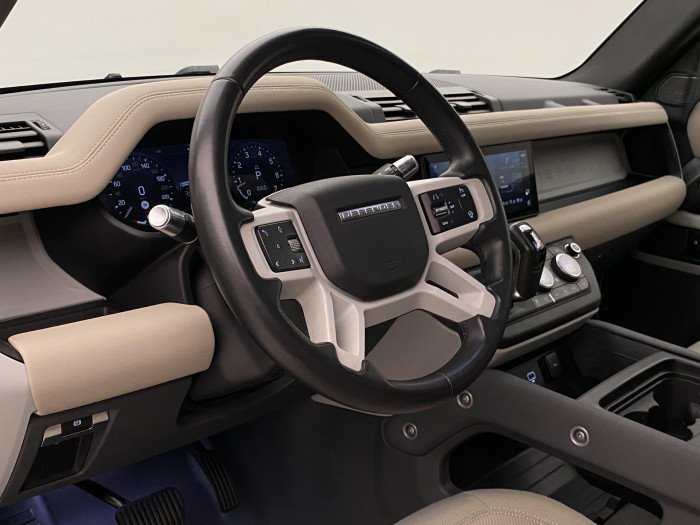 Land Rover Defender P400 SE AWD AUT REZERVACE 3.0 SE