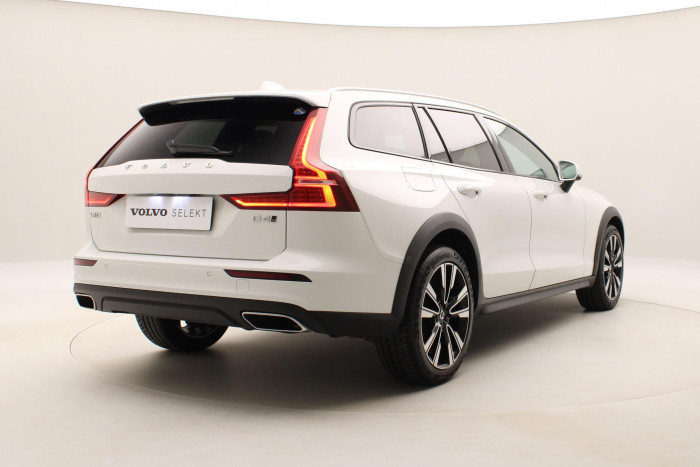 Volvo V60 CC D4 AWD PRO REZERVACE 2.0 d CC CC