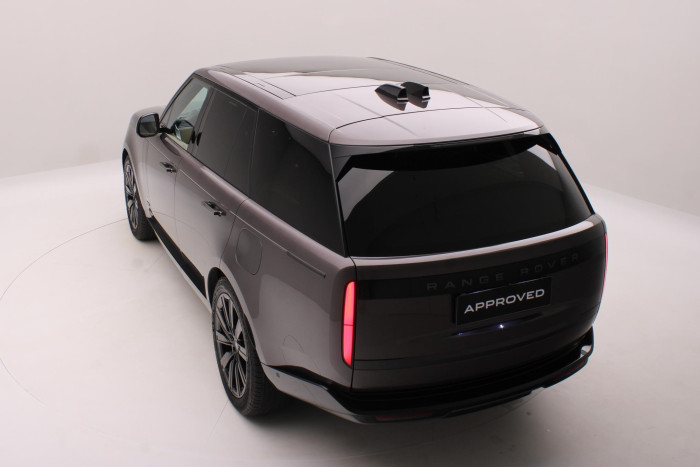 Land Rover Range Rover P550e AUTOBIOGRAPHY SWB