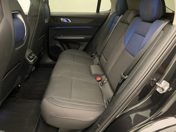 Lynk & Co 01 PHEV DCT AUT 1.maj. REZERVACE