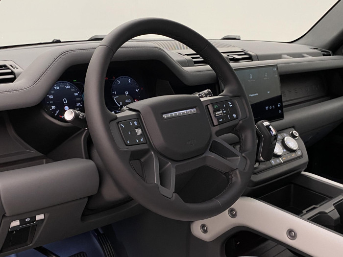 Land Rover Defender 110 D300 X-D HSE REZERVACE 3.0 d d