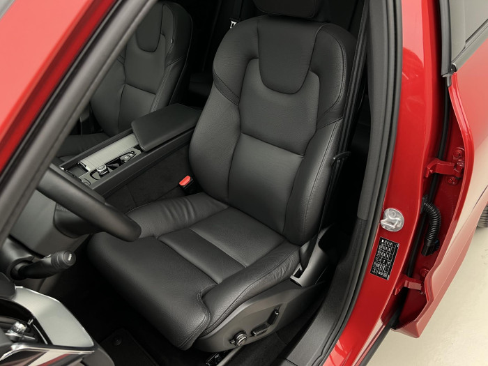 Volvo XC60 T6 AWD RECHARGE PLUS DARK AUT