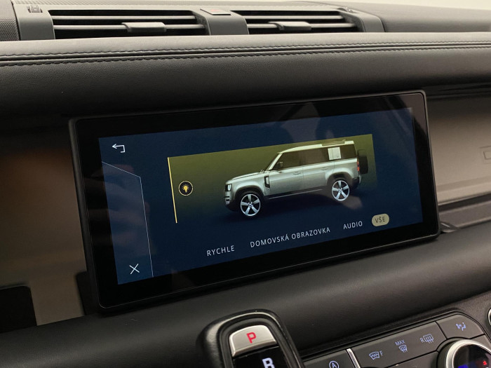 Land Rover Defender 110 P400 HSE AWD REZERVACE