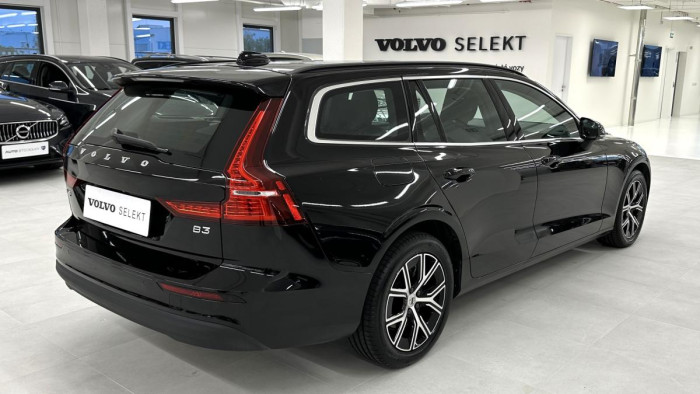 Volvo V60 B3 CORE AUT REZERVACE