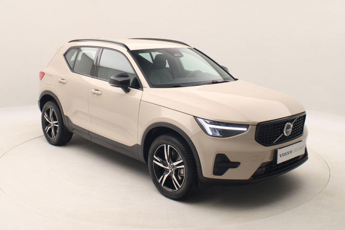 Volvo XC40 B3 DARK PLUS AUT CZ REZERVACE