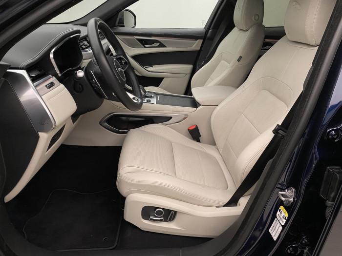 Jaguar F-Pace P250 AWD R-DYNAMIC REZERVACE 2.0 Dynamic