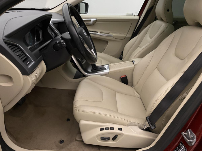 Volvo XC60 D4 AWD SUMMUM REZERVACE 2.4 d Summum