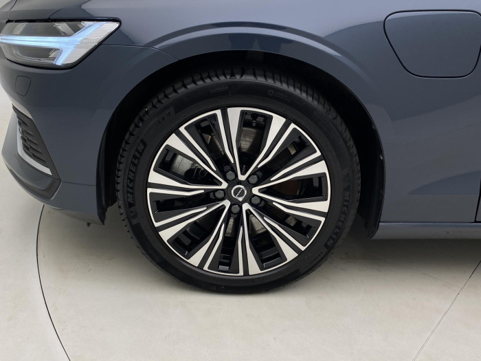 Volvo V60 T8 AWD PLUG-IN BRIGHT ULTRA CZ