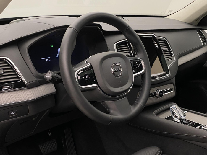 Volvo XC90 B5 AWD ULTRA BRIGHT 1.maj 7m