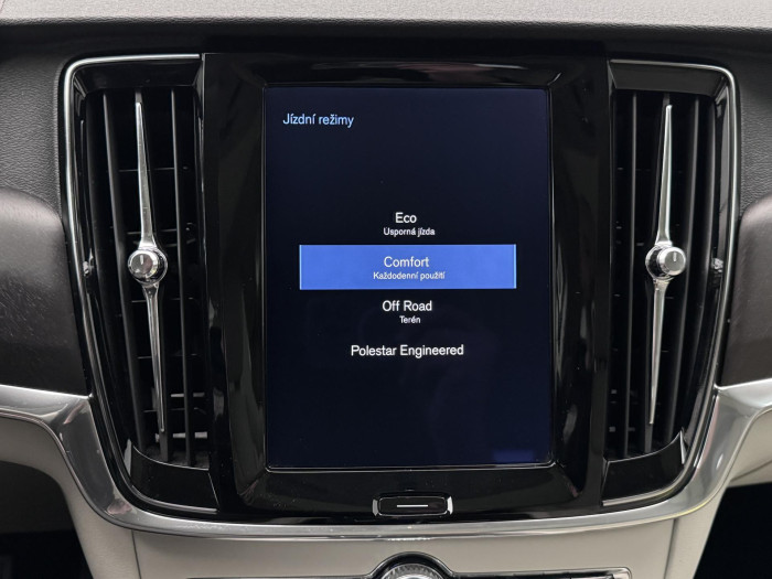 Volvo V90 CC D5 AWD PRO POLESTAR CZ AUT 2.0 d CC CC