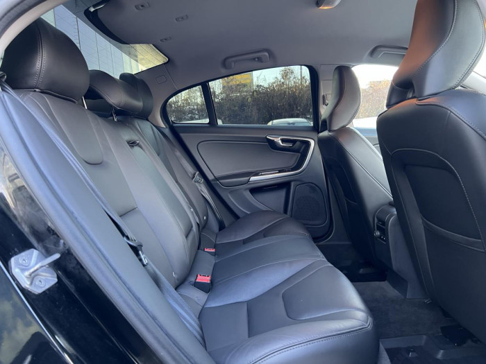 Volvo S60 D3 SUMMUM NAVIGACE 2.0 d Summum