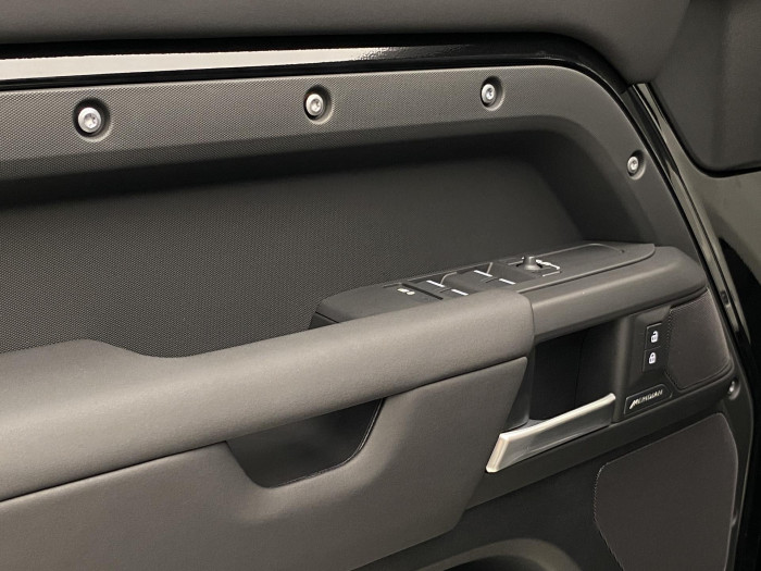 Land Rover Defender 110 D200 S AWD AUT 3.0 d